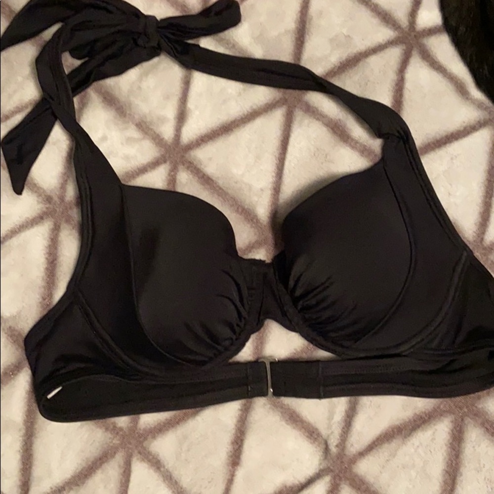Black bikini top